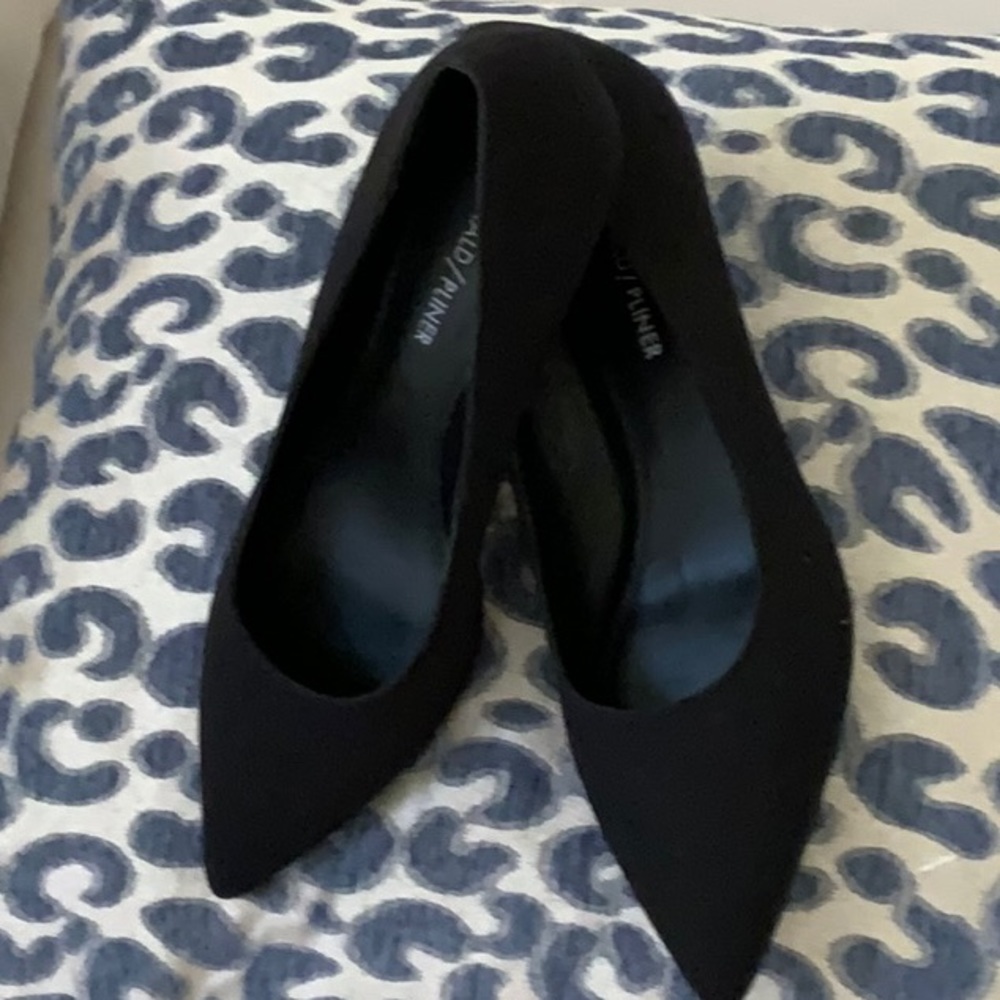 Donald Pliner Kitten Heels